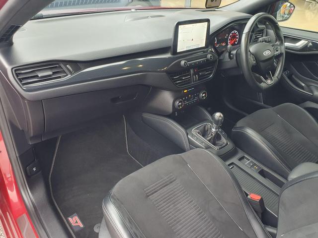 Used Ford Focus EF70CGO 27