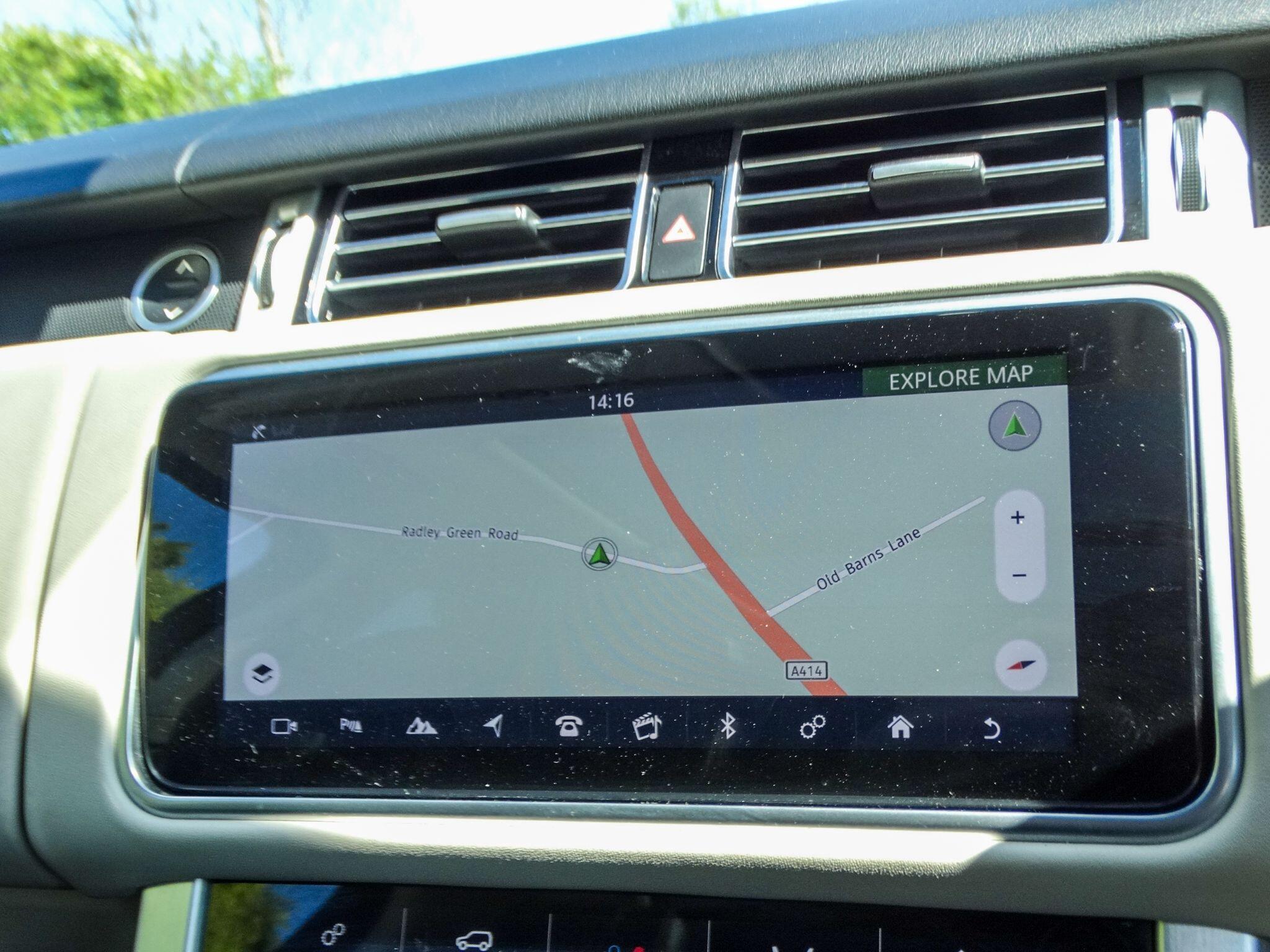 Land Rover Range Rover 3.0 SD V6 Vogue SE SUV 5dr Diesel Auto 4WD Euro 6 (s/s) (275 ps) — photo 16