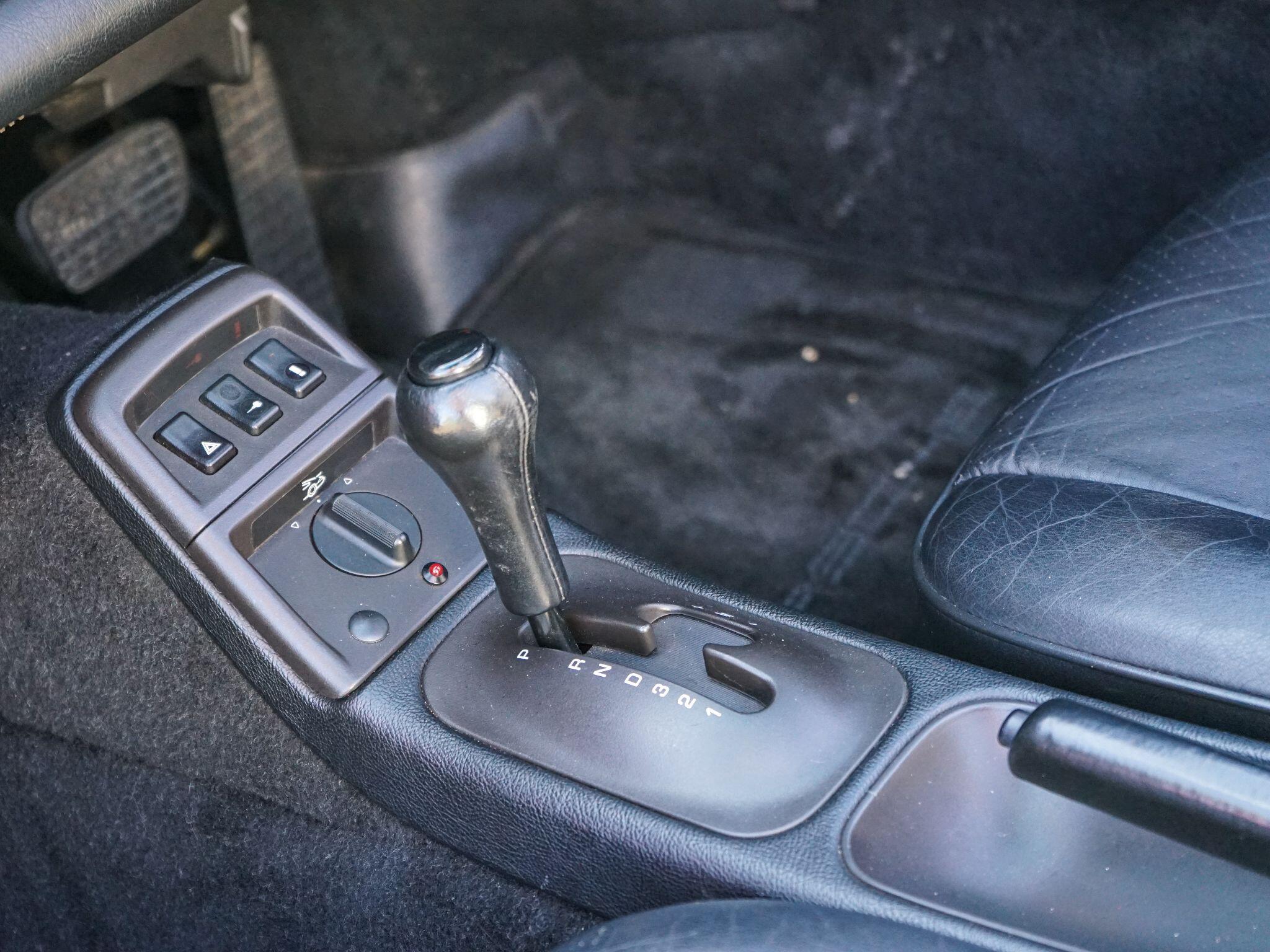 Porsche 964 C2 Cabriolet 3.6 964 Carrera 2 Cabriolet 2dr — photo 16