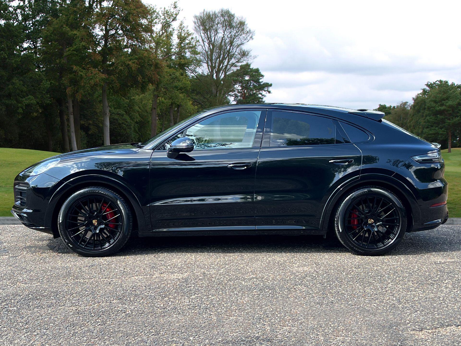Porsche Cayenne 4.0T V8 GTS TiptronicS 4WD Euro 6 (s/s) 5dr — photo 2