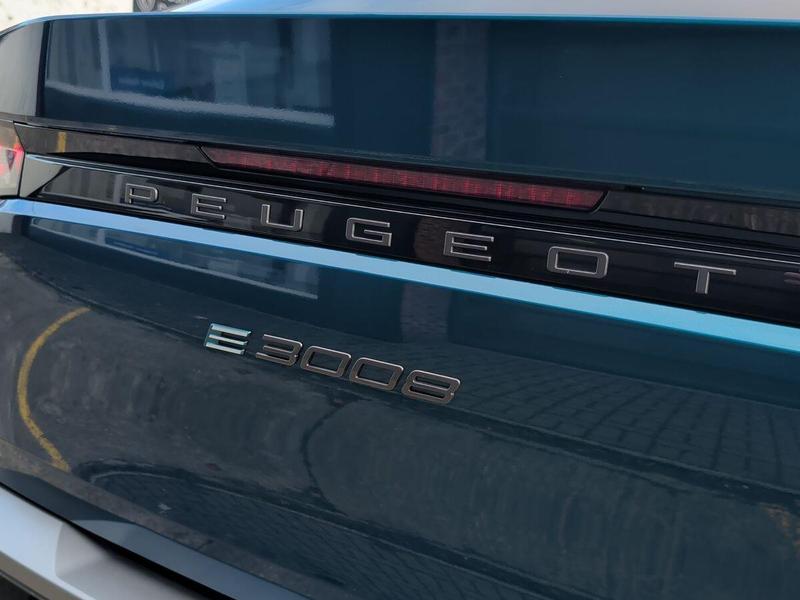 Used Peugeot E-3008 202509256632675 43