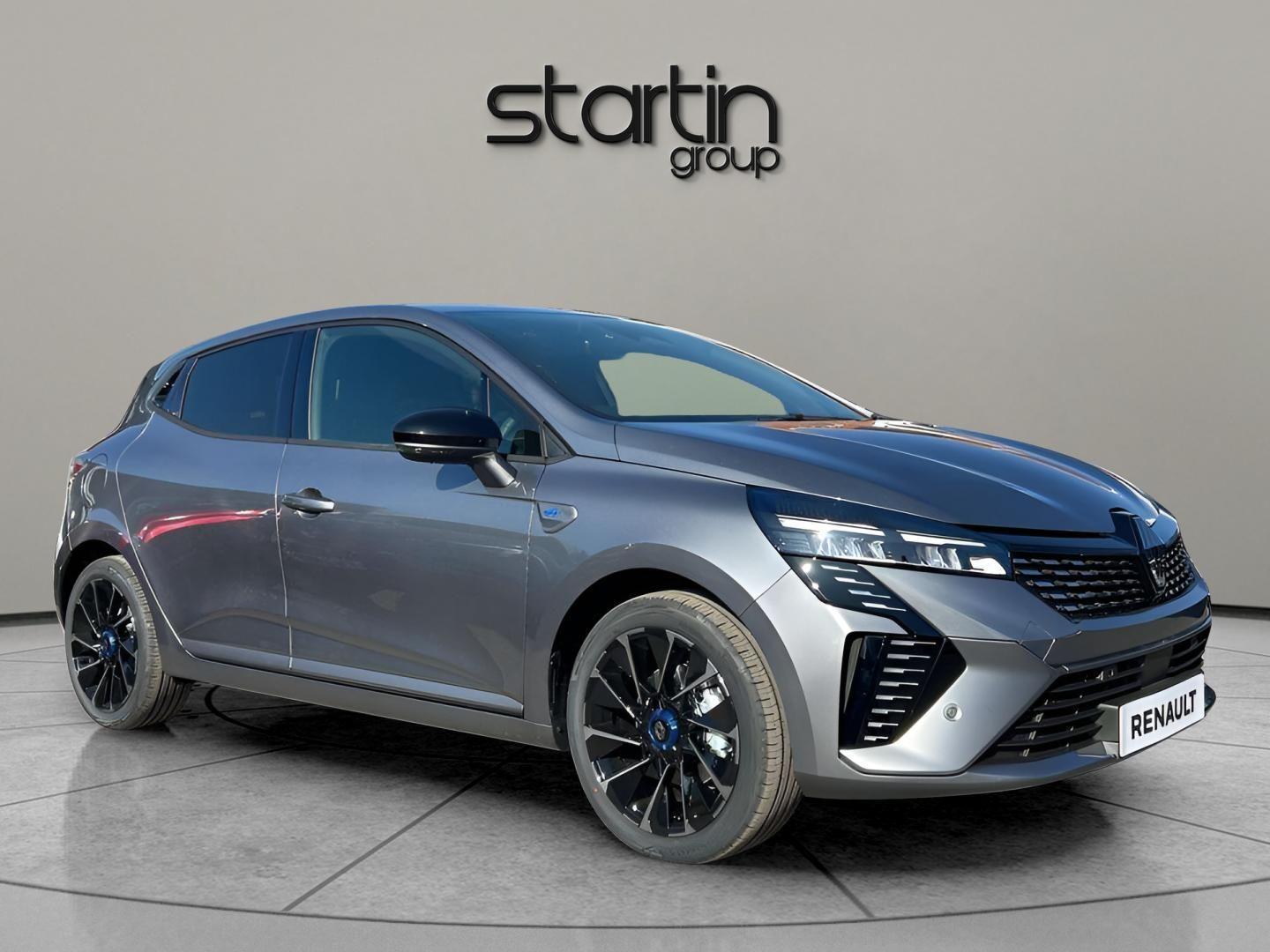 Used 2025 Renault Clio esprit Alpine E-Tech full hybrid 145