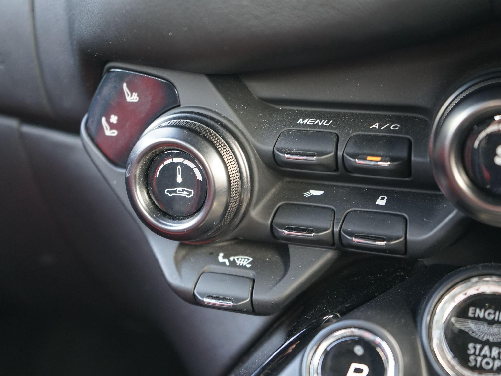 Aston Martin Vantage 4.0 V8 Auto Euro 6 2dr — photo 26