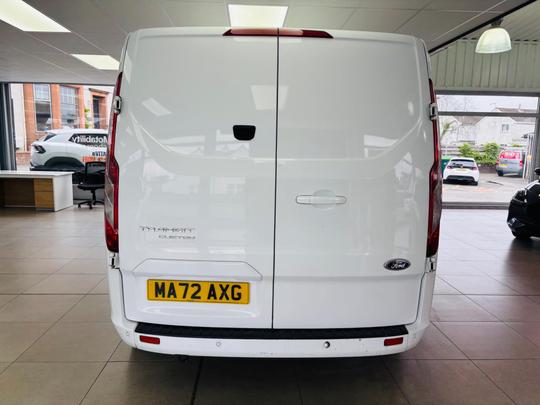 Ford Transit Custom Photo at-17efacbff2a74a5f8d1e9f5bc804020e.jpg