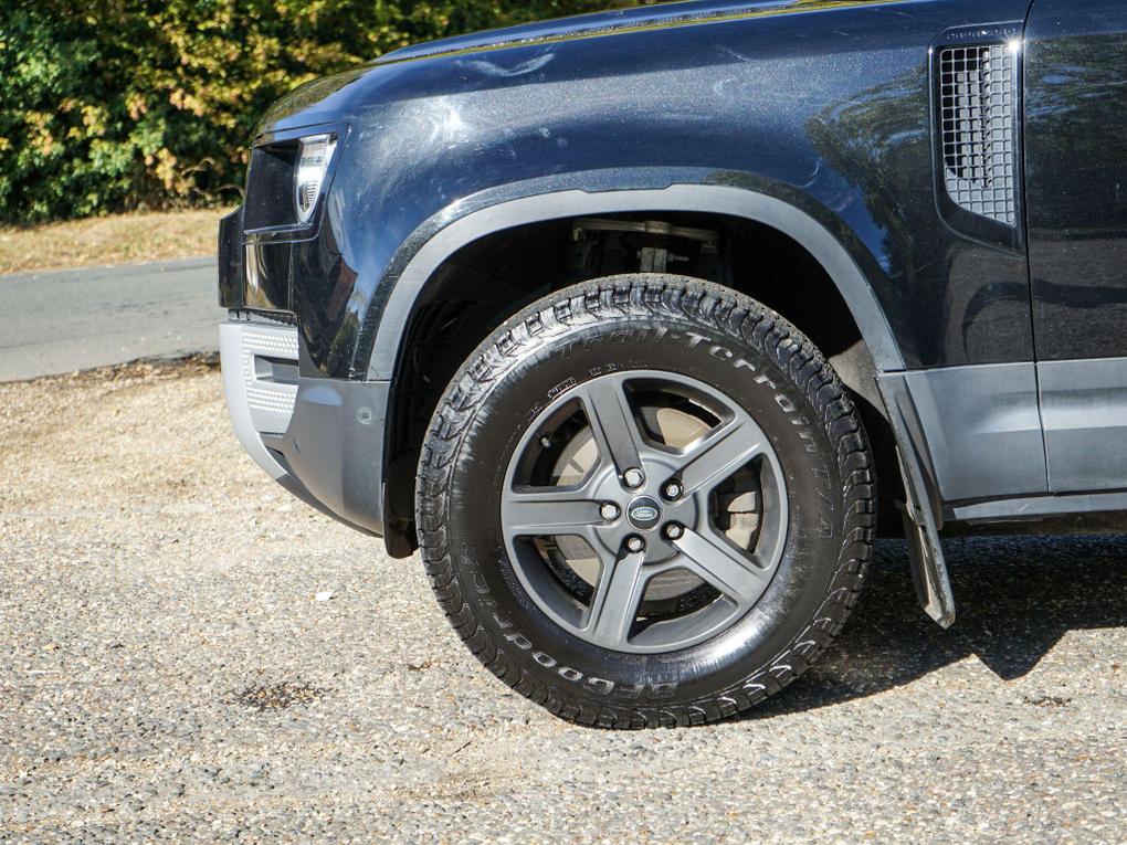 Used Land Rover Defender 90 AV23YSC 5