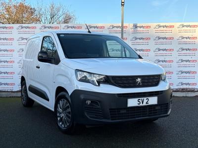2022 2022 Peugeot e-Partner 800 50kWh Professional Premium Standard Panel Van 6dr Electric Auto SWB (136 ps) 14,560 miles photo
