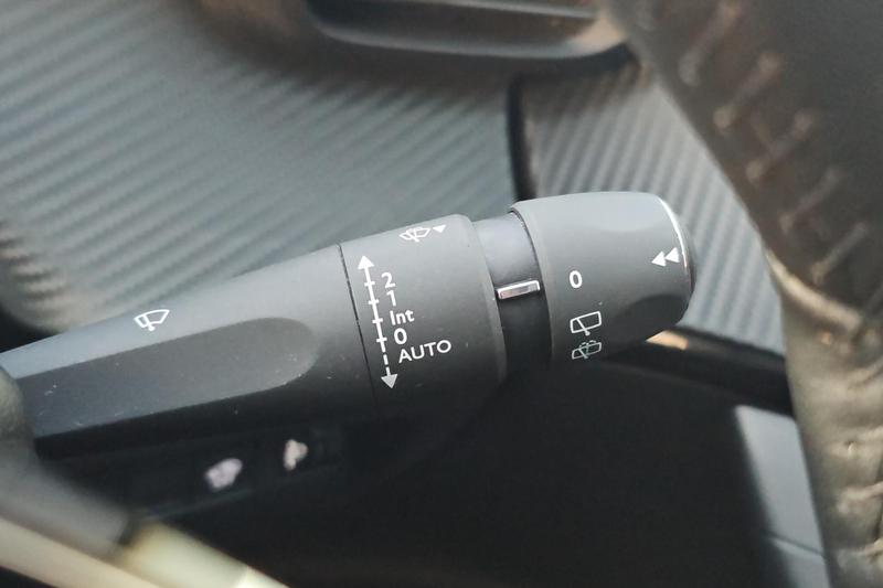 Used Peugeot 2008 SD74FRU 31