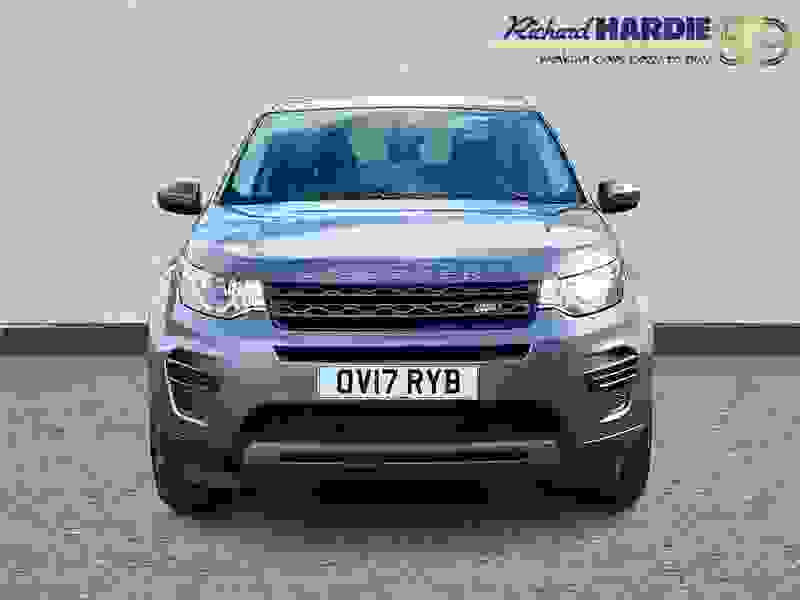 Land Rover Discovery Sport Photo at-189d52523770498f935d502102537fc5.jpg