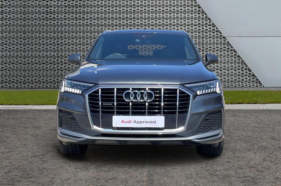 Audi Q7 Photo at-18a6b93b76fc46d5a2c5773a2169db63.jpg