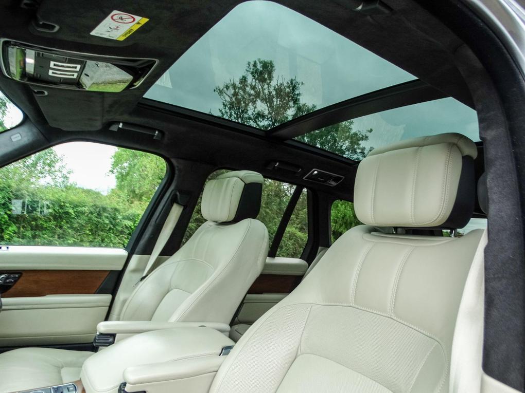 Used Land Rover Range Rover WR70KYF 14