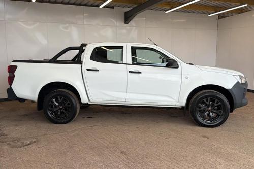 Isuzu D-MAX Photo at-18c5565cd6d643d99b4794dbaa8616b8.jpg