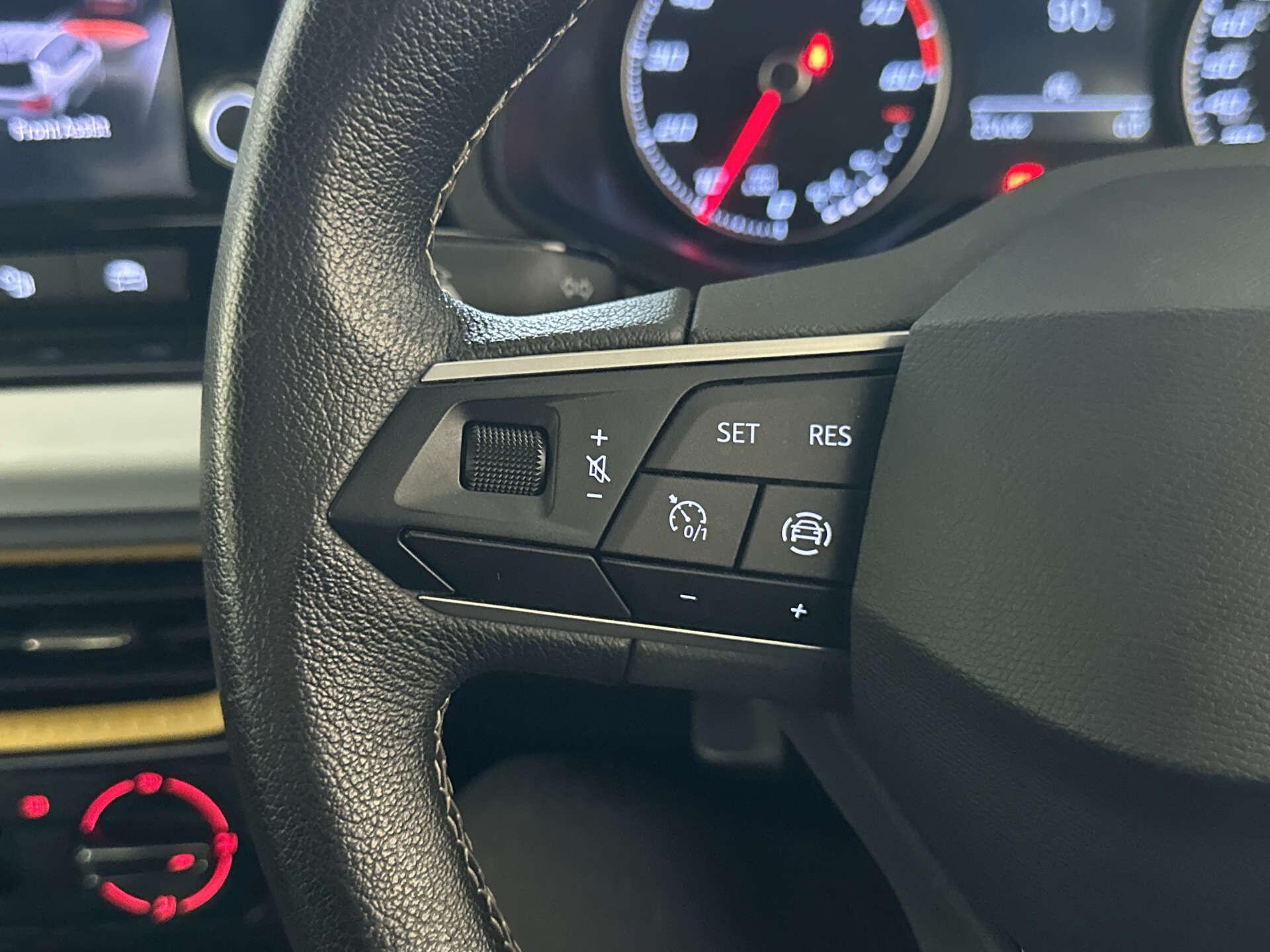 2022 SEAT Arona thumbnail 19