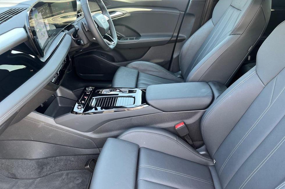 Audi Q6 Photo at-18f630186dfb4c62afe8368d94910c86.jpg