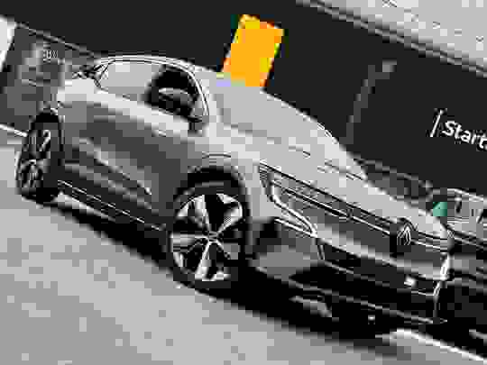 Renault MEGANE E-TECH 100% ELECTRIC Photo at-190dffe3edaf4b2c85f6f728170de3c4.jpg