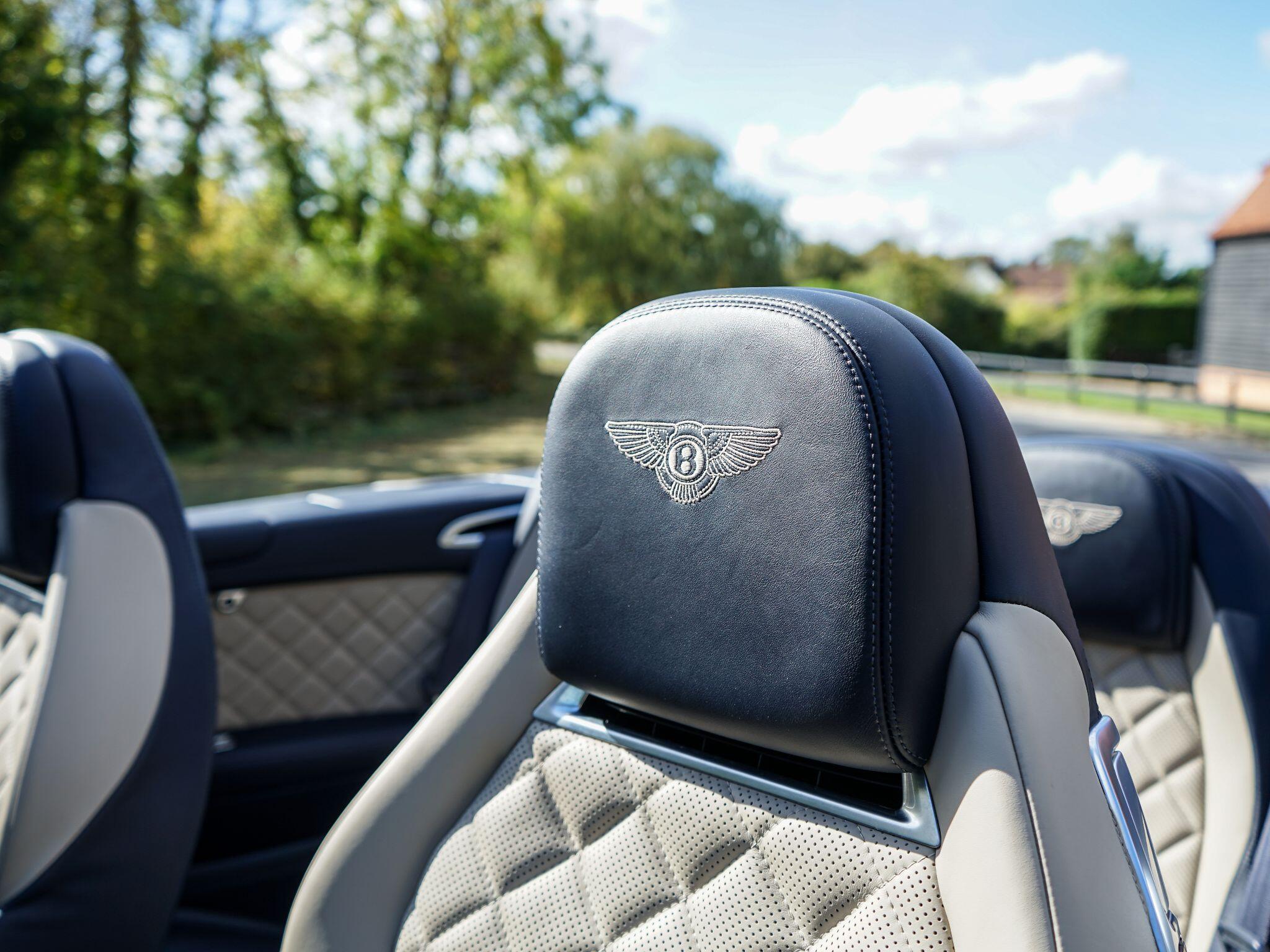 Bentley Continental 4.0 V8 GTC Convertible 2dr Petrol Auto 4WD Euro 6 (507 ps) — photo 13