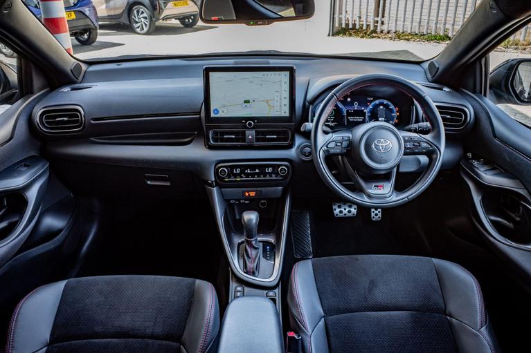 Used Toyota Yaris GX25ZGV 11