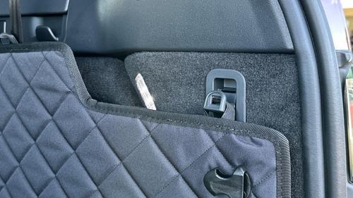 Land Rover Discovery Photo at-192e0d6d4e404f7dbee7bfd746f4e95c.jpg