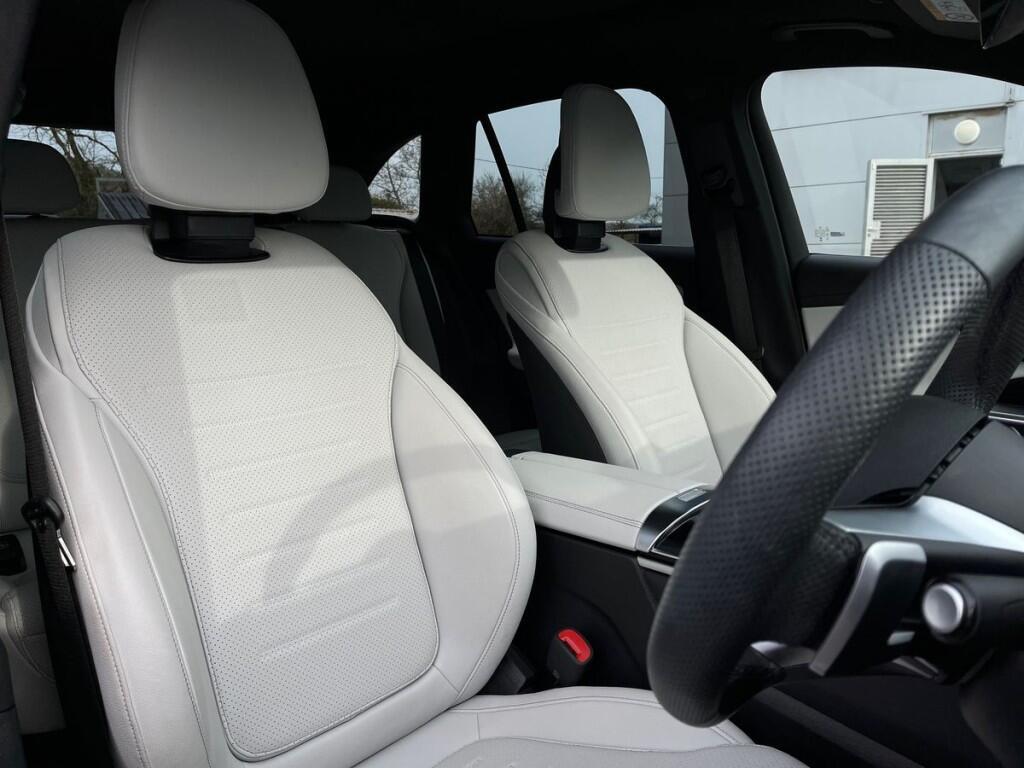 Mercedes-Benz GLC Photo at-192e0e5a1ff44b818504eb147254a833.jpg