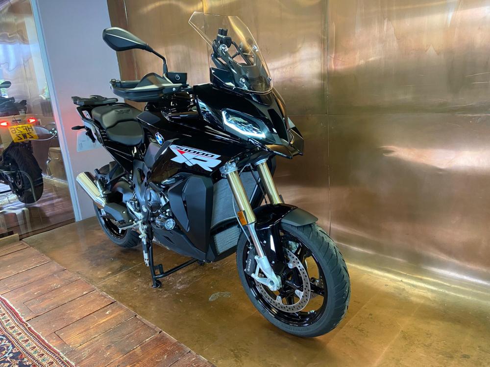 BMW S 1000 XR Photo at-193a90f702f54352a35a0fb8a649512a.jpg