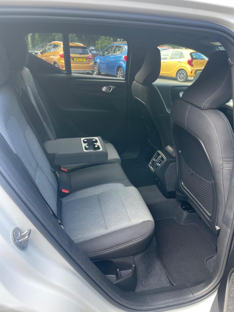 Used Volvo XC40 BJ73VMH 14