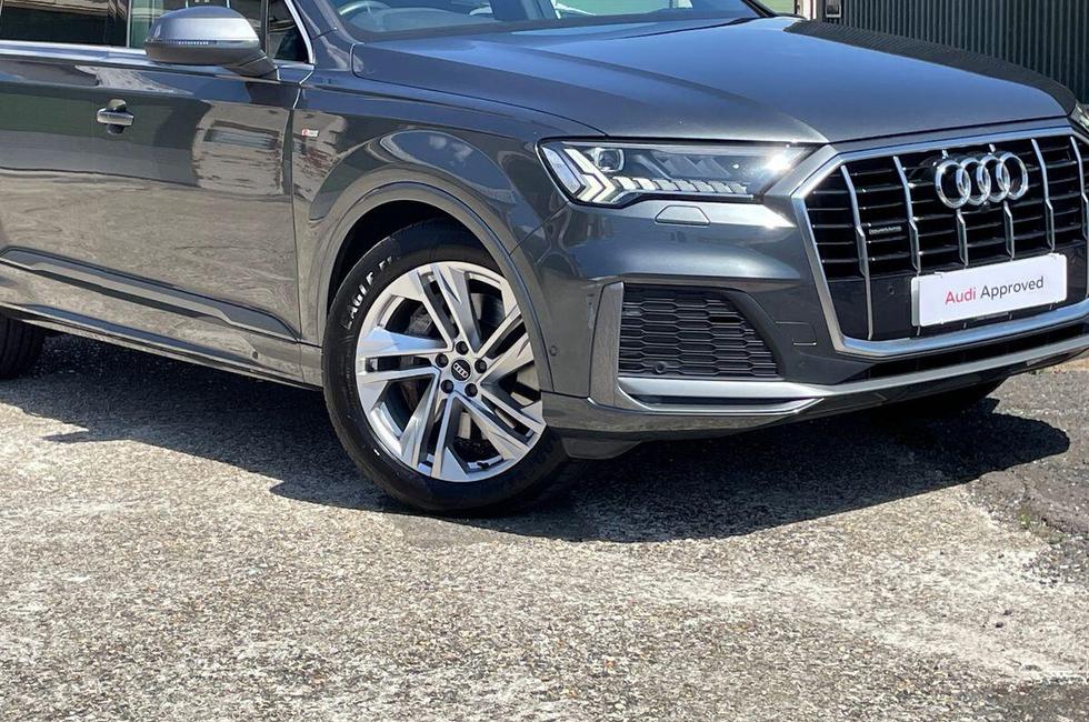 Audi Q7 Photo at-1966a7a260d346e393fc4df47ac97282.jpg