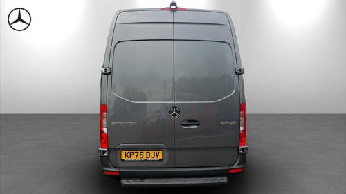 Mercedes-Benz Sprinter Photo at-198780ef5d5546278d3bee9345a0e37e.jpg