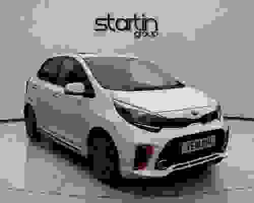 Kia Picanto 1.25 MPi GT-LINE S Clear White at Startin Group