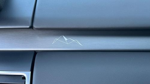 Land Rover Discovery Photo at-19fc9cf1025645d8b68f21ad0b3aaf12.jpg