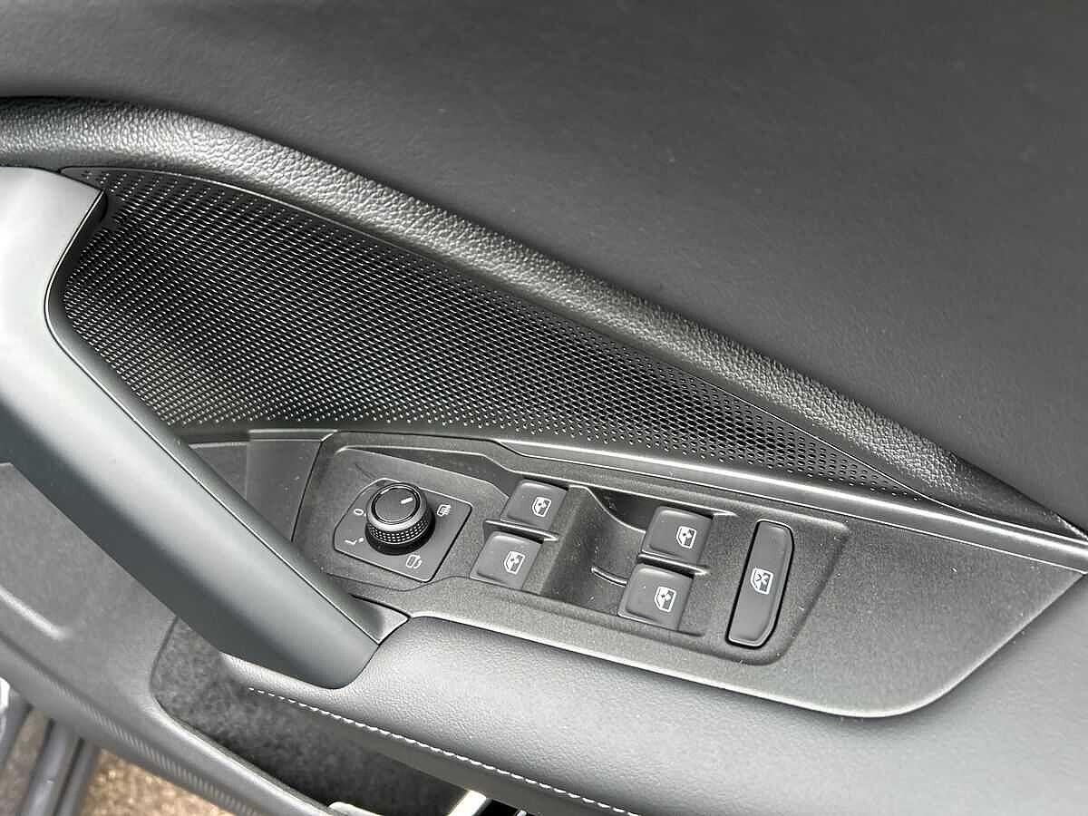 Volkswagen Tiguan Photo at-1a3ae691470344c8ada685c2b11d7b74.jpg