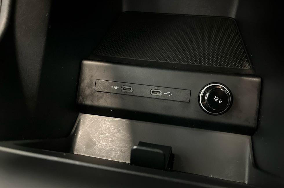 Audi Q4 Photo at-1a57805fb9204238a94ce918ed3f980a.jpg