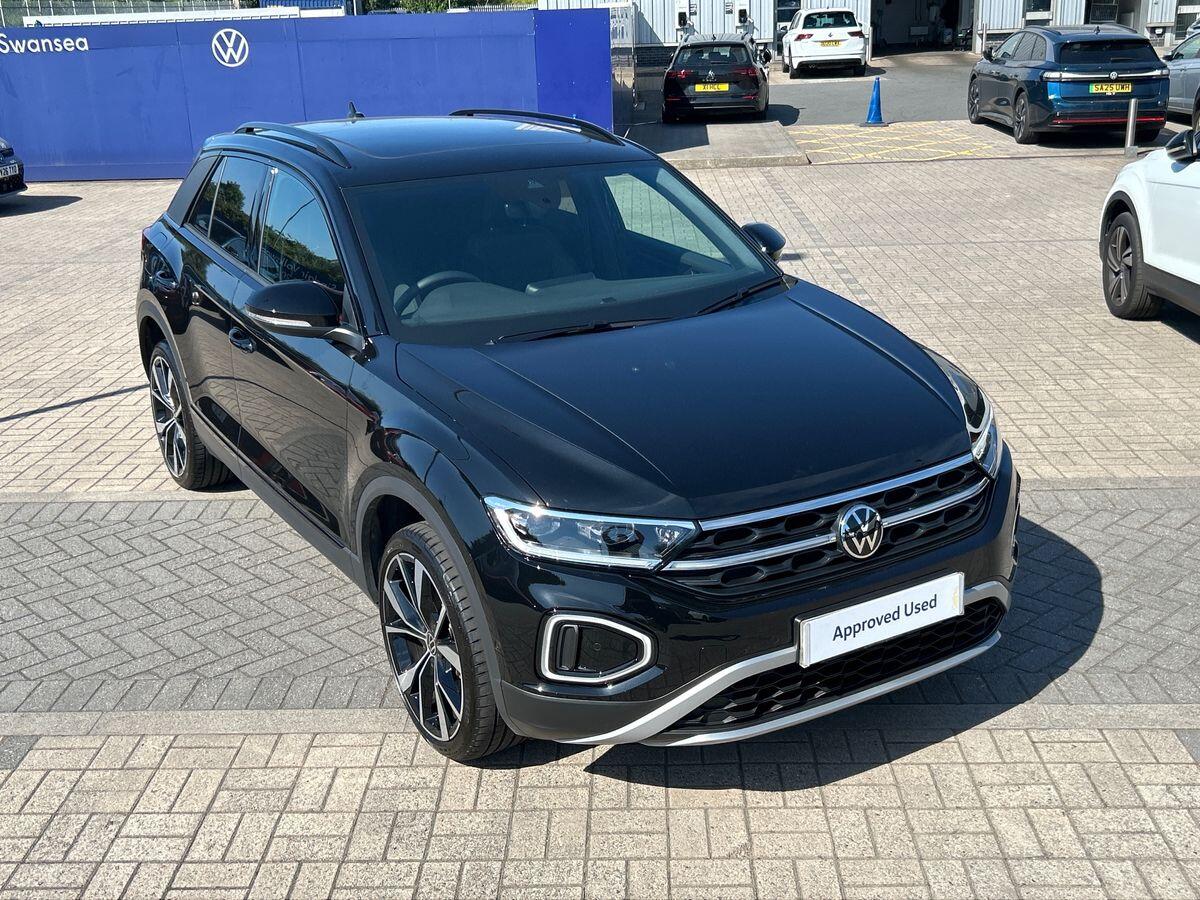Volkswagen T-Roc Photo at-1a5980a35a69482297f5ecaf8033d9b3.jpg