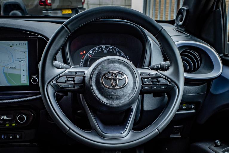 Used Toyota Aygo X YA25VZO 29