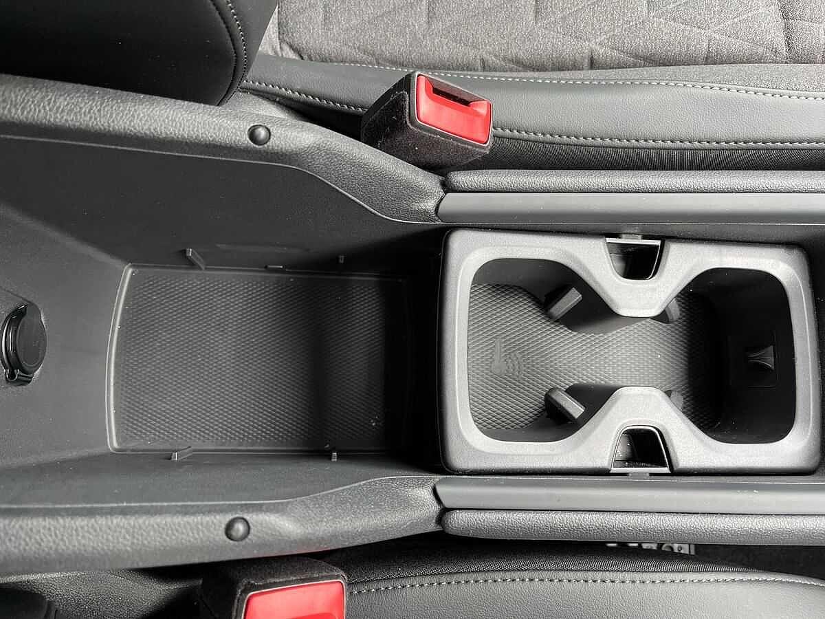 Volkswagen Tiguan Photo at-1a6d89b0b23f431dbe367e54ee841d76.jpg