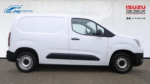 Vauxhall COMBO Photo at-1a87baedf12646429a55ad2939e2ca48.jpg