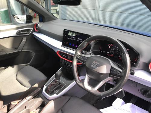 SEAT Arona Photo at-1a8fe5dbe8914bf4bef1548c3bcd8132.jpg