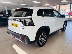 Suzuki S-Cross Photo 5