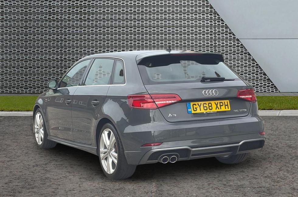Audi A3 Photo at-1af258e3ea0e49aca70370d157424b6b.jpg