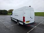 Mercedes-Benz Sprinter Photo 4