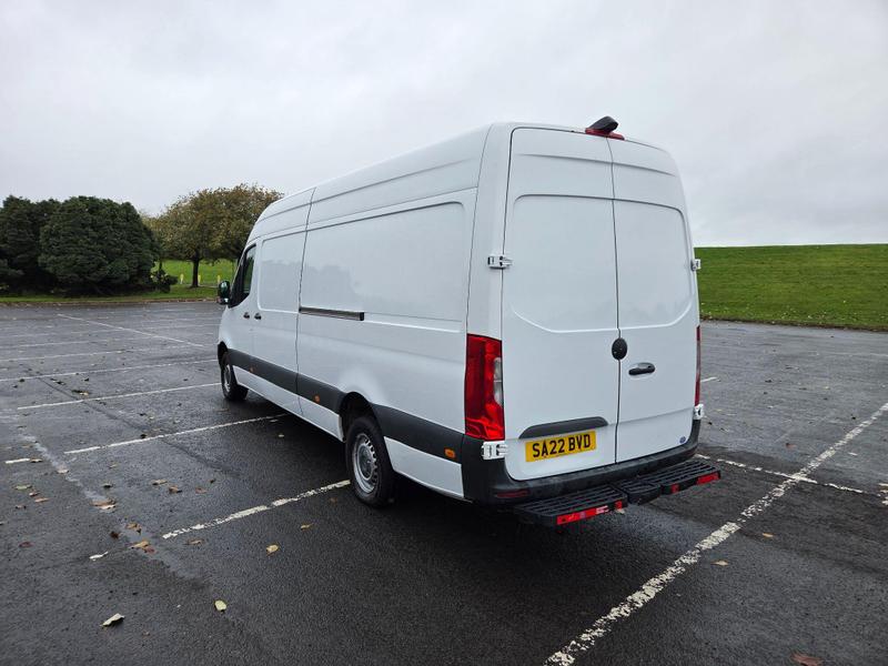 Mercedes-Benz Sprinter Photo at-1afb87c288874a55a24d6f2b883b2a76.jpg