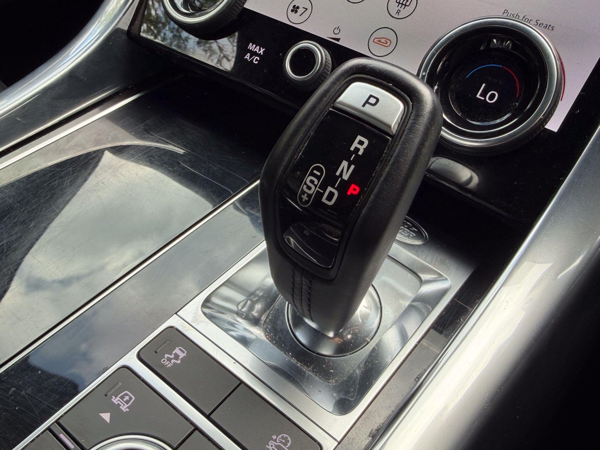 Land Rover Range Rover Sport 3.0 D300 MHEV HSE Dynamic Black SUV 5dr Diesel Auto 4WD Euro 6 (s/s) (300 ps) — photo 34