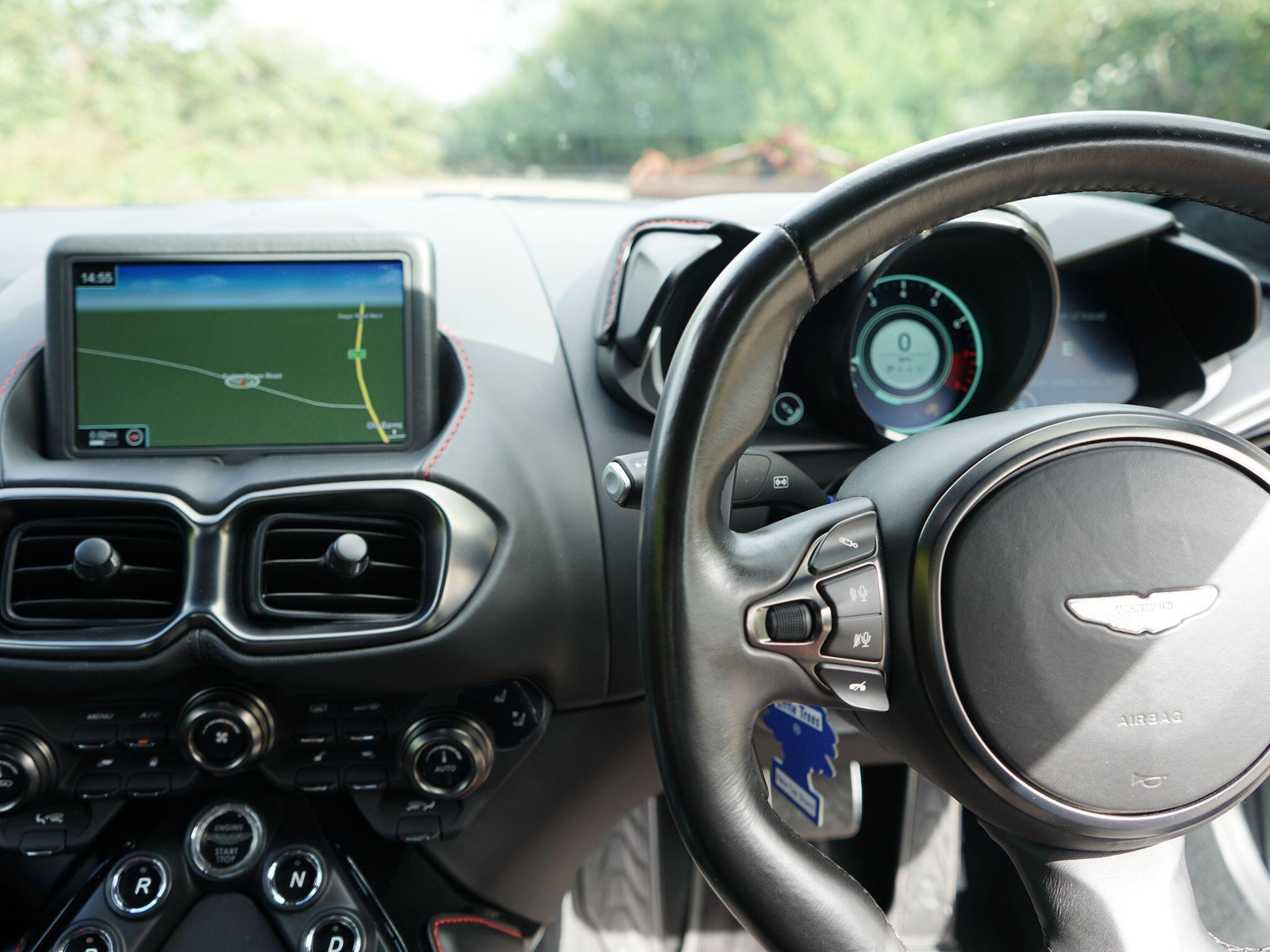Aston Martin Vantage 4.0 V8 Auto Euro 6 2dr — photo 8