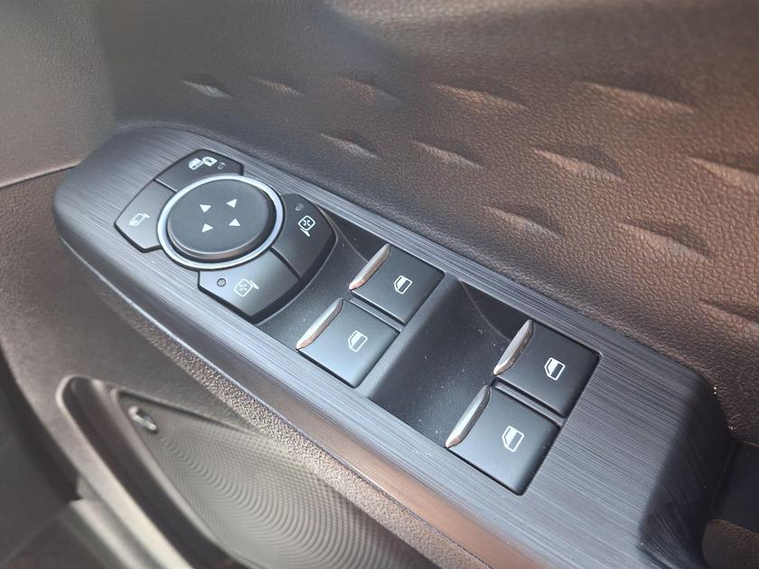 Ford Kuga Photo at-1b1bbda3780b43a7afd8769a41a03862.jpg