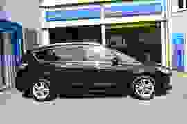 Ford S-Max Photo 2