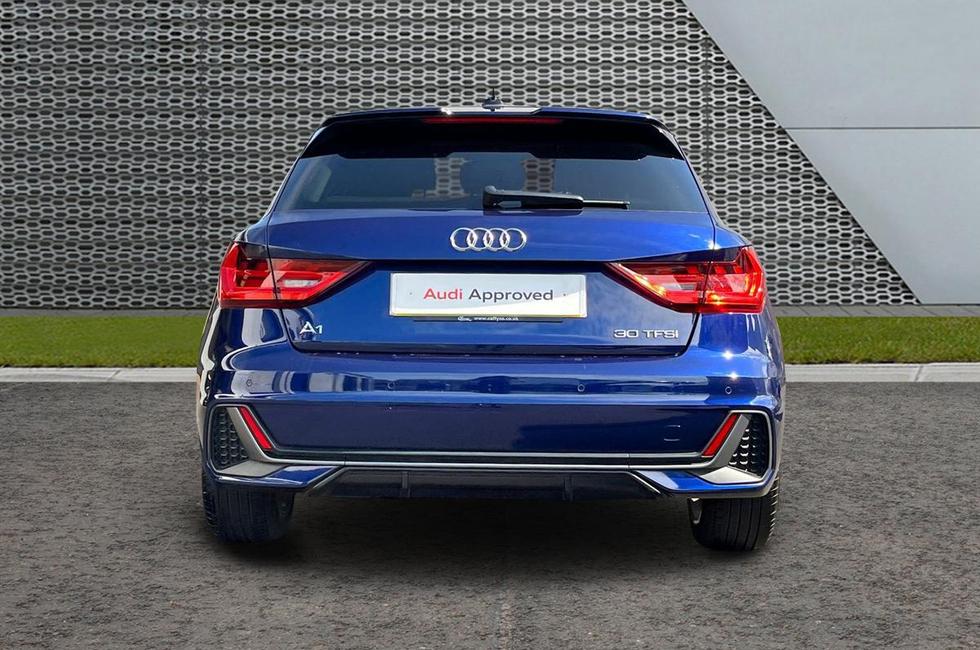 Audi A1 Photo at-1b489741a2ac47d2aaf0eba85fa42d5d.jpg