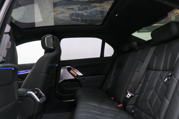 Used BMW i7 GV24SMU 12