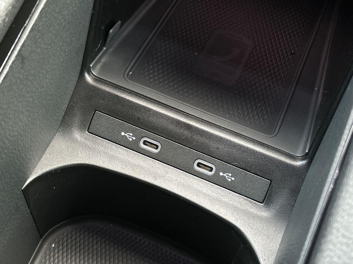 Volkswagen ID.4 Photo at-1b7195cdb60544fe82c6342dcb8f8903.jpg