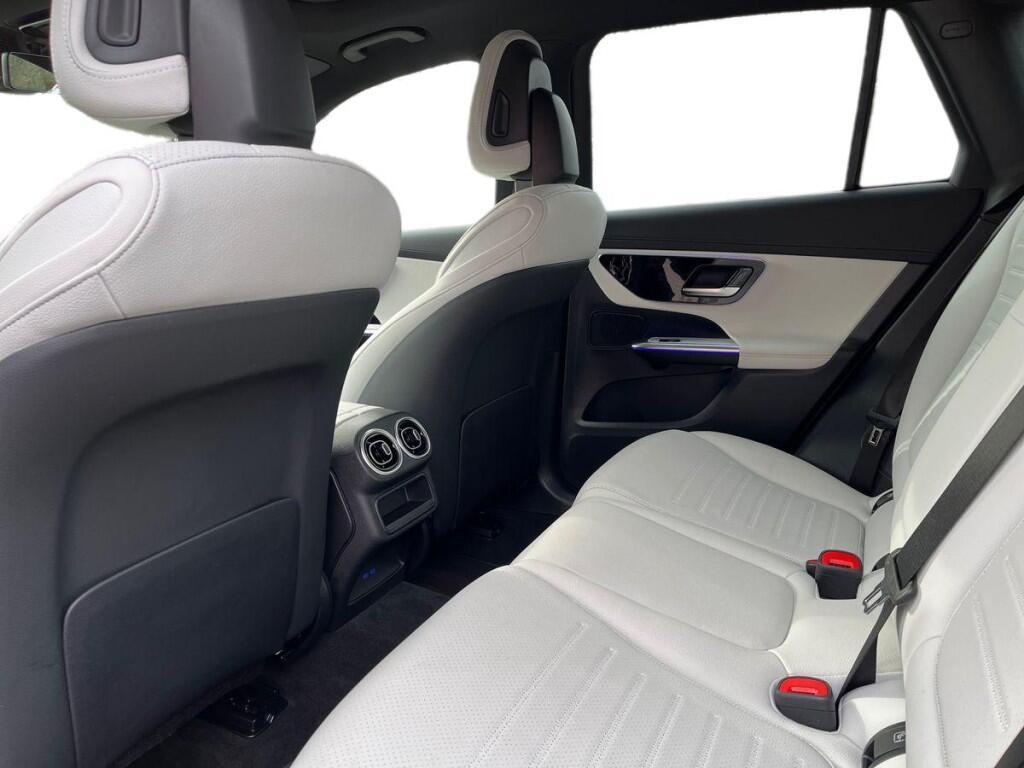 Mercedes-Benz GLC Photo at-1b74202b97f64ceda9006fb819ab4d03.jpg