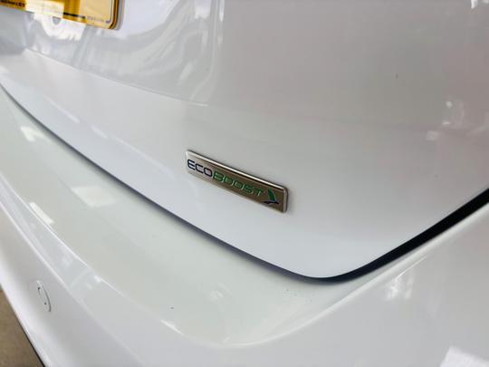 Ford Focus Photo at-1b97e7daaa384d06b19be854af7a4ca4.jpg