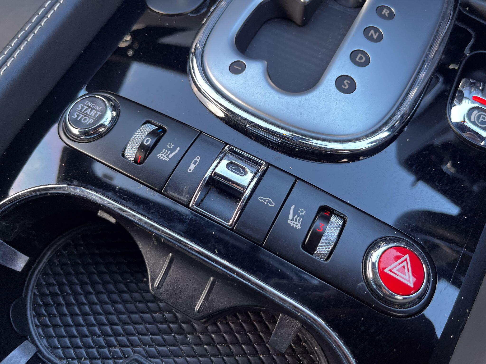 Bentley Continental 4.0 V8 GTC Auto 4WD Euro 5 2dr — photo 21
