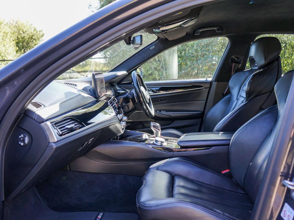 Used BMW M5 YG71ZNA 3